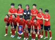 开云体育app-包含一场激烈的足球赛事，女队员技惊四座的词条