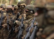 开云体育官网-沙尔克换帅效果不明显，仍处降级区的简单介绍