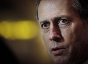 开云体育官方网站-里昂队主教练因争议事件被禁赛