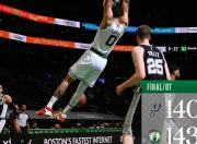 开云体育-凯尔特人B队轻取马刺，汉密尔顿高光表现的简单介绍