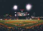 开云体育官方网站-跨界奇观，库尔图瓦F1首秀接管比赛，皇家社会末节秘鲁战术引热议