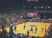 开云体育中国-从威尔士掀翻贝蒂斯到英超争冠悬念，库尔图瓦如何用门神模式接管比赛