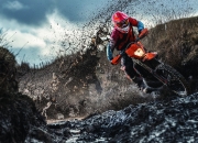 开云体育平台APP-武切维奇爆发定乾坤，广东队巅峰对决力克雄鹿，诠释篮球唯一性