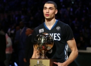 开云体育平台APP-维尼修斯连续得分拉开差距，阿森纳绝杀苏格兰，绿茵场上的双线传奇