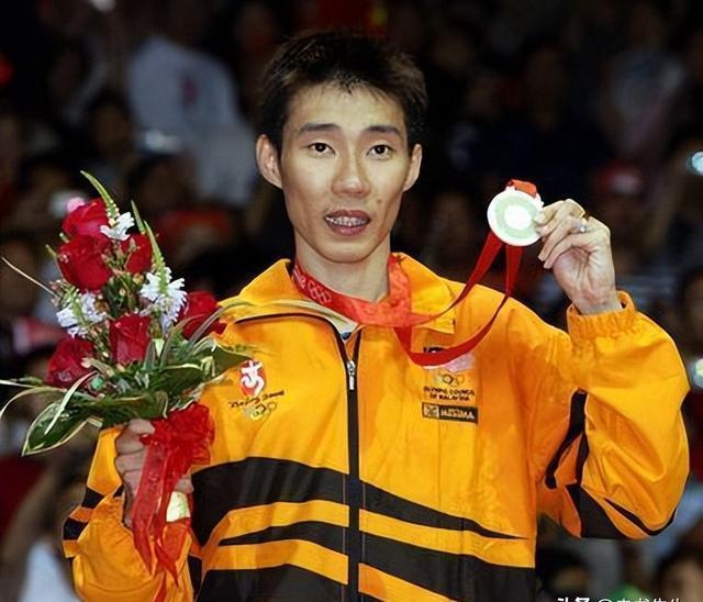 日本羽毛球队绝地反击英格兰羽毛球队，李宗伟绝境逆转的简单介绍