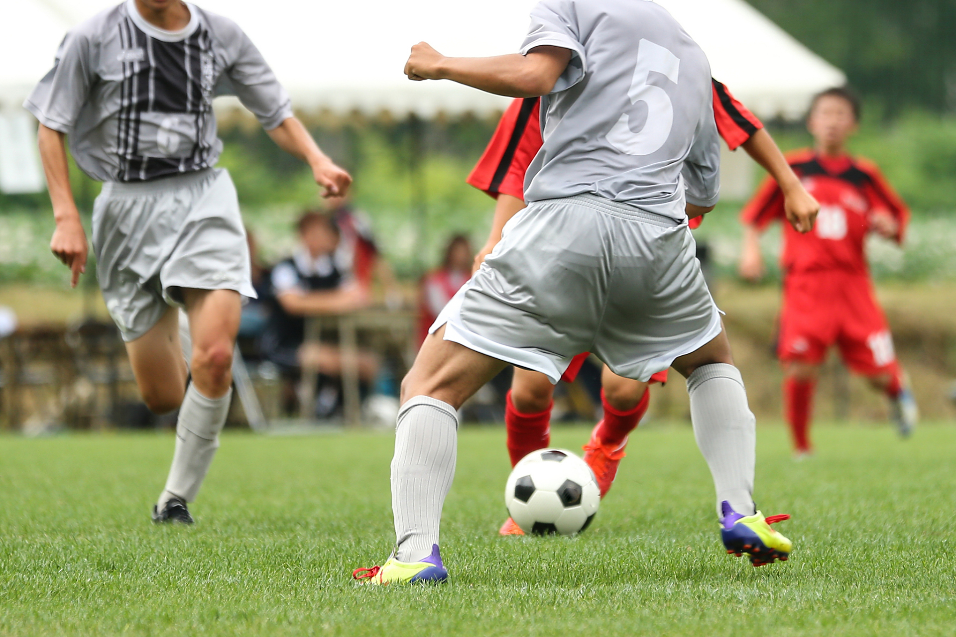 球员们在比赛中展现出职业素养