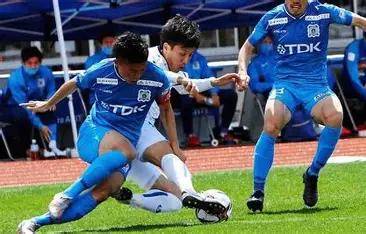 里昂客场两球不敌南特，连败波澜