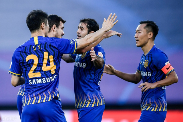 江苏苏宁四面楚歌，中超艰难一步步行的简单介绍