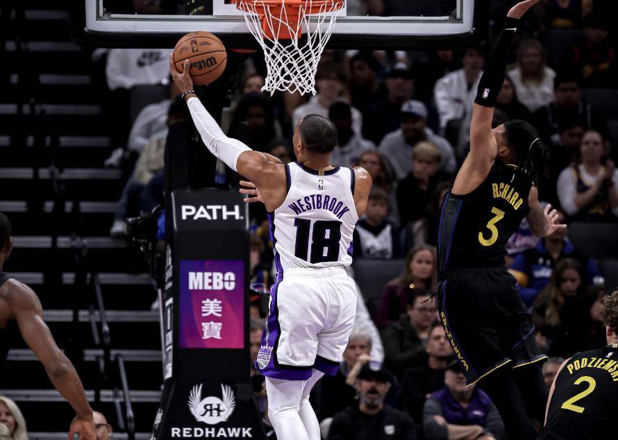 步行者逆转骑士,德罗赞关键制胜 步行者逆转骑士,德罗赞关键制胜