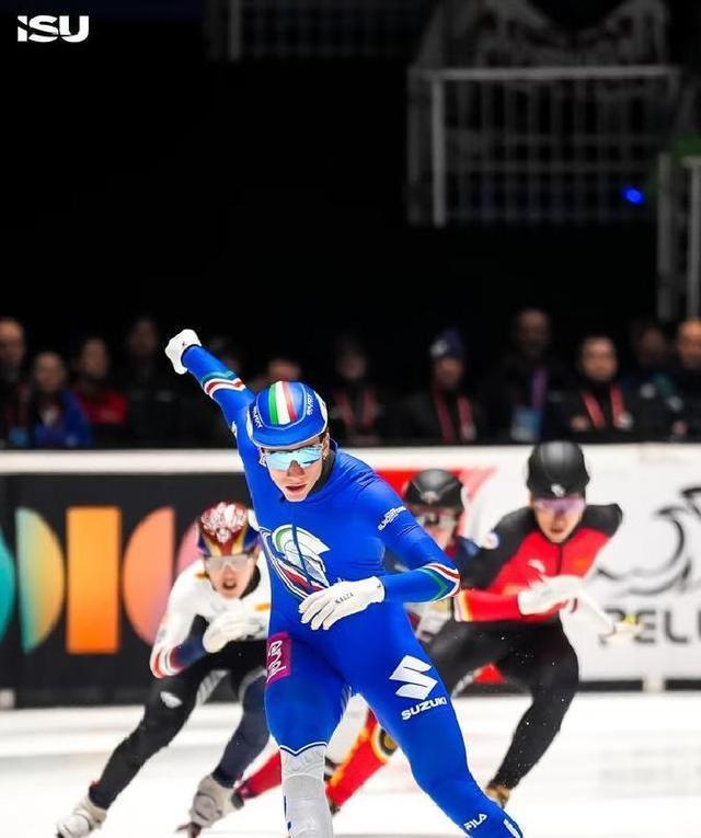 短道速滑女队高歌猛进,再添一金的简单介绍 短道速滑女队高歌猛进,再添一金的简单介绍