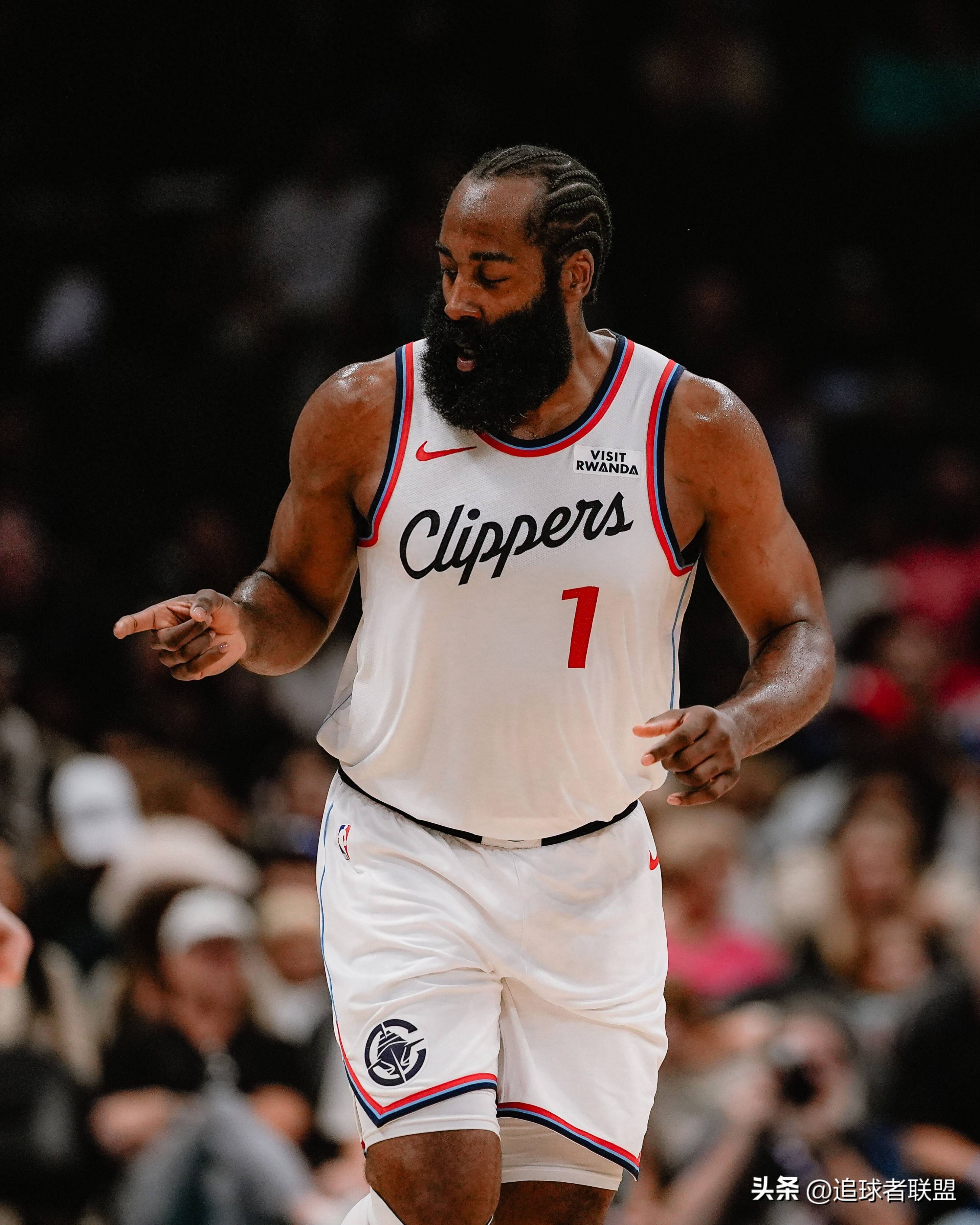 包含马刺翻盘新疆队，哈登惊艳四座的词条