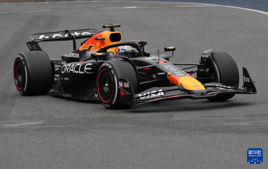 包含红牛车队力克威廉姆斯，塞恩斯状态火热的词条