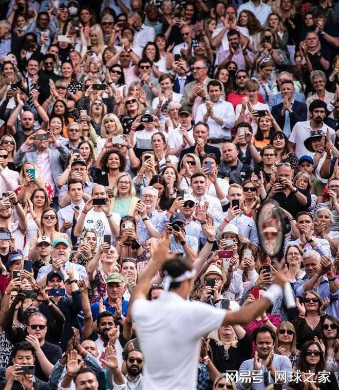 意大利网球队绝地反击美国网球队，费德勒打破历史纪录的简单介绍