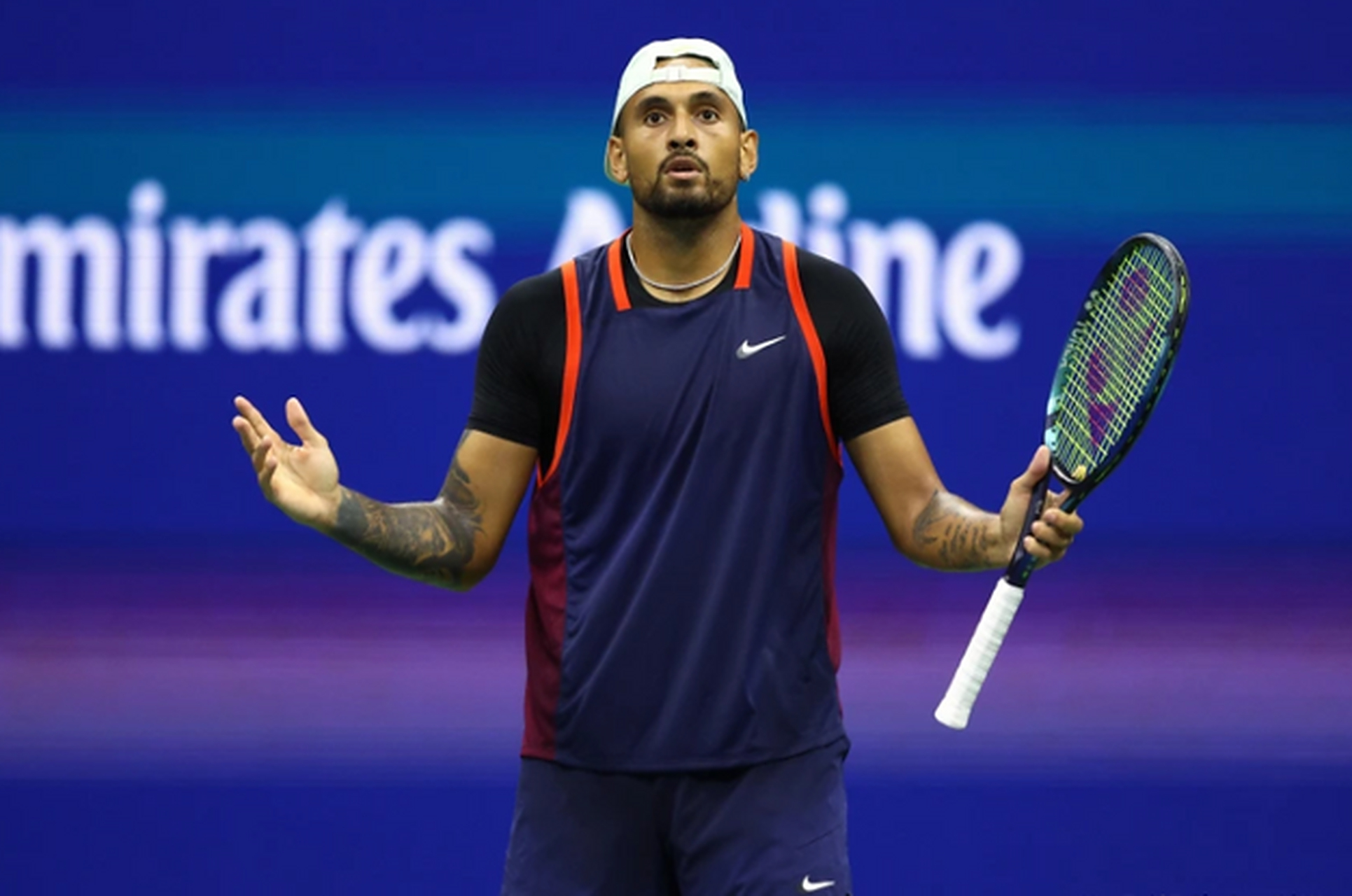 包含世界网球队轻取英国网球队，克耶高斯高光表现的词条