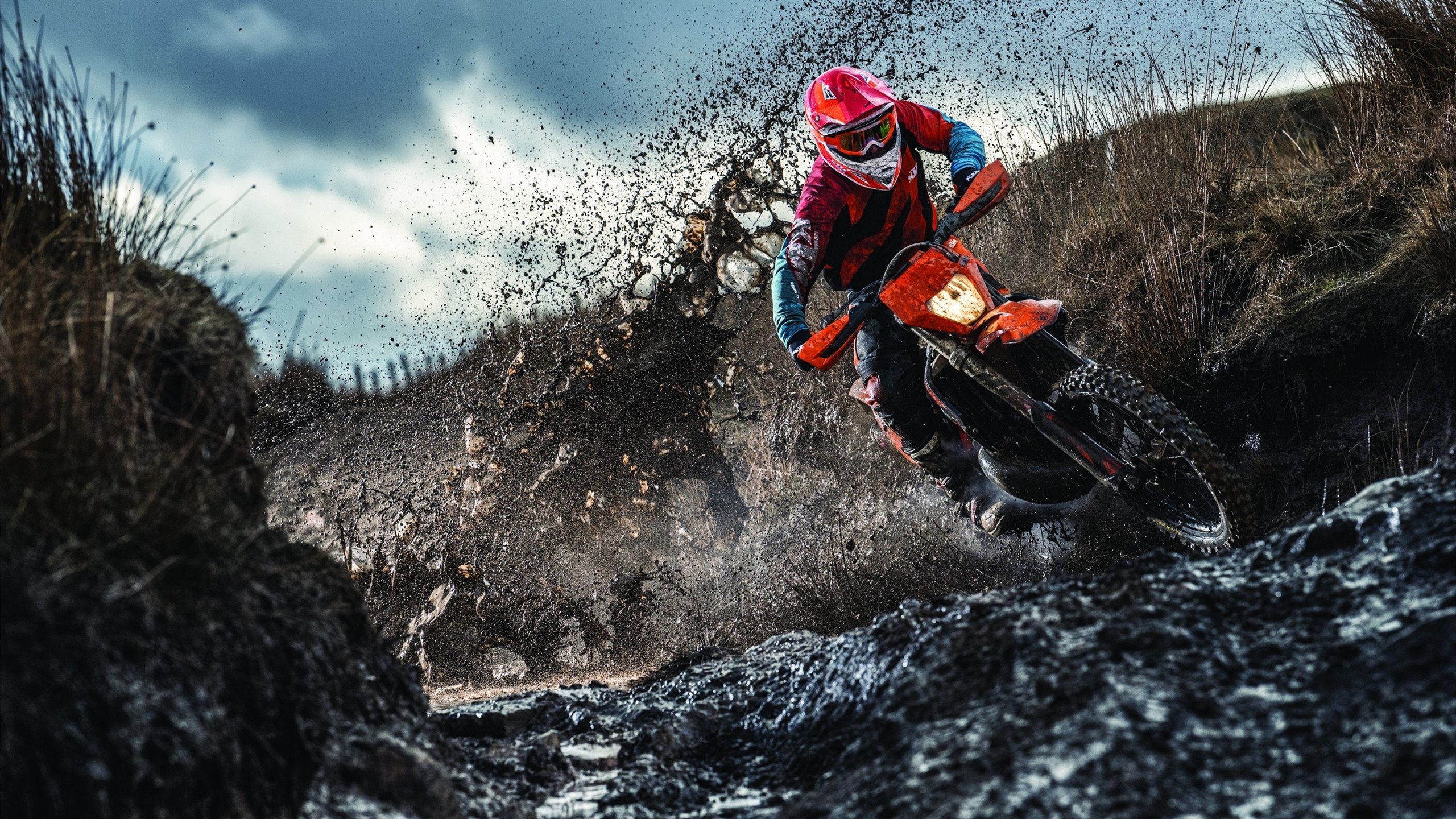 老鹰加时啄伤雷霆,英超争冠悬念再添戏剧注脚