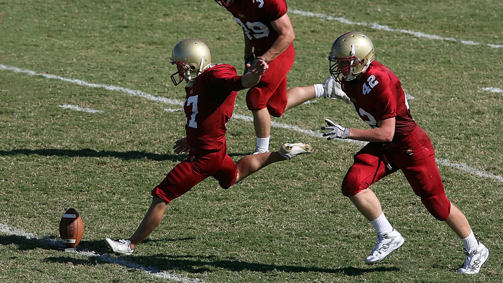 浓眉防守端锁死对手，独行侠力克黄蜂，一场防守艺术的胜利