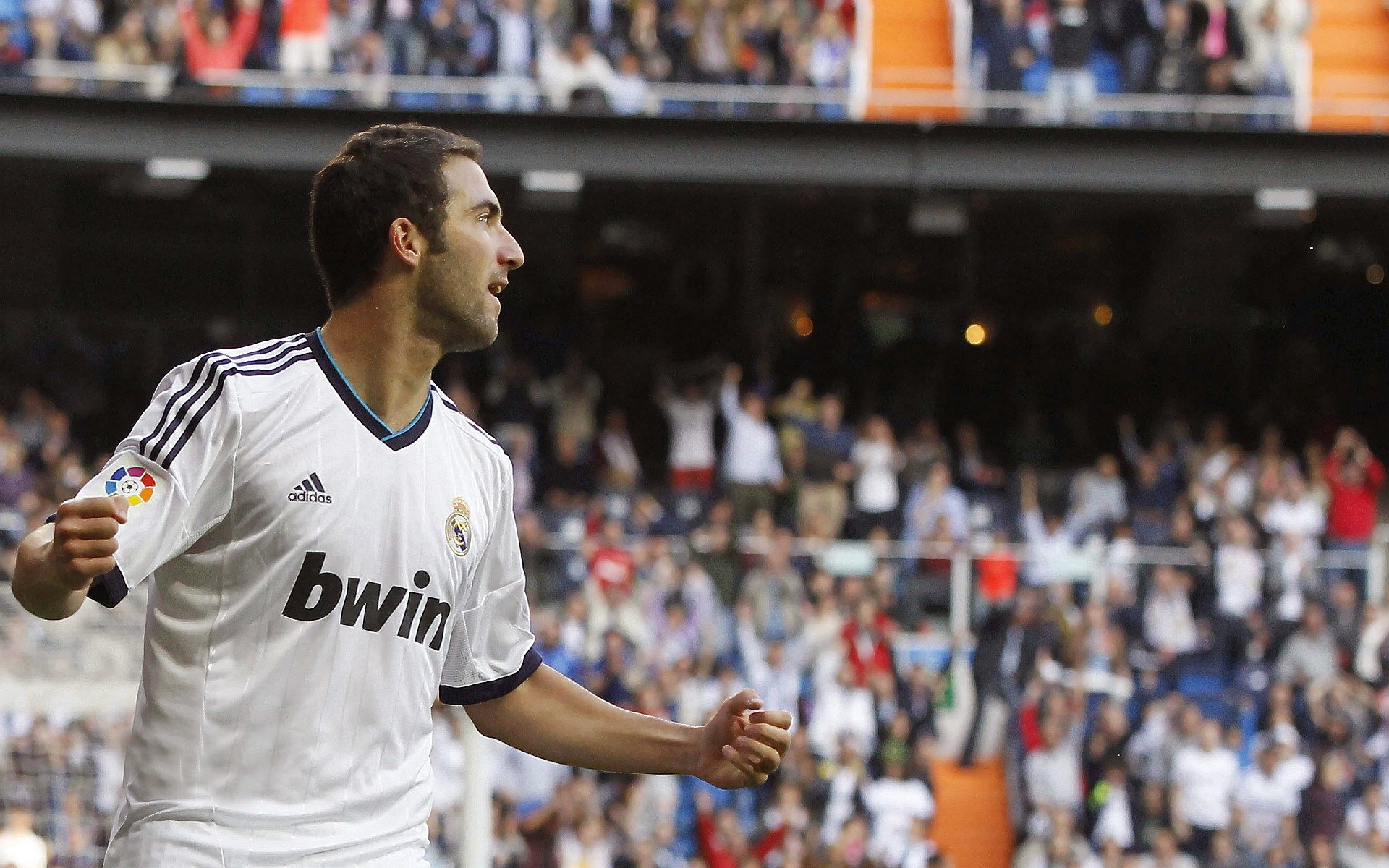 绿白风暴席卷德比,贝蒂斯战术完胜,若日尼奥的隐形引擎如何主宰赛场